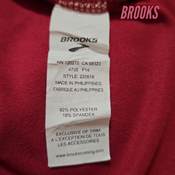 Brooks For Women Equilibrium Tech Pullover w thumbholes - Picture 4 of 6